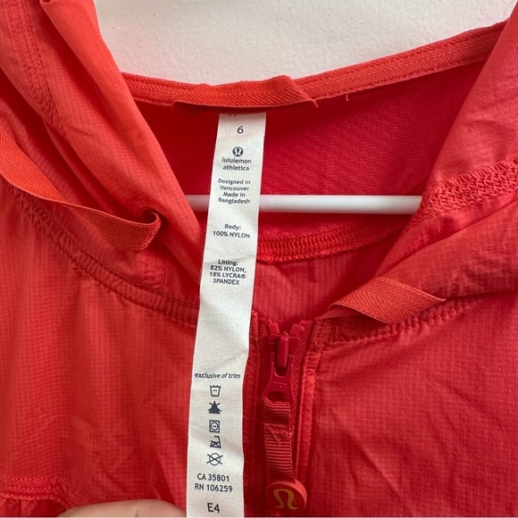 Lululemon wing breaker rain jacket with hoodie - Picture 7 of 8